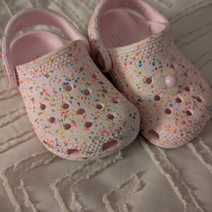 Toddler Crocs Clogs Pink Splatter With One Charm Size 5